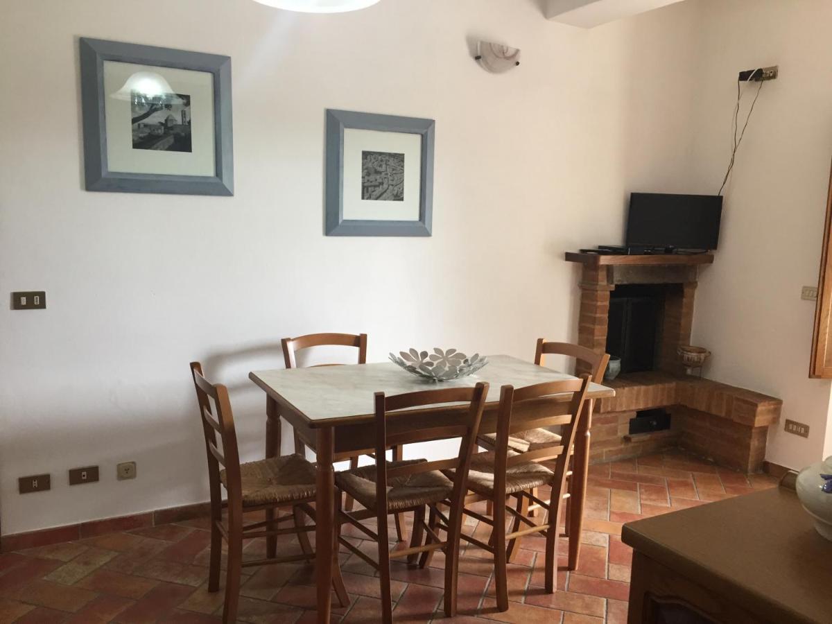 Agriturismo San Leone โวลแตร์รา ภายนอก รูปภาพ